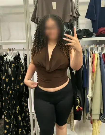 Chiara, 30