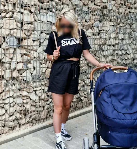 Diana, 34
