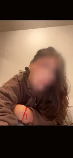 Leonie, 24