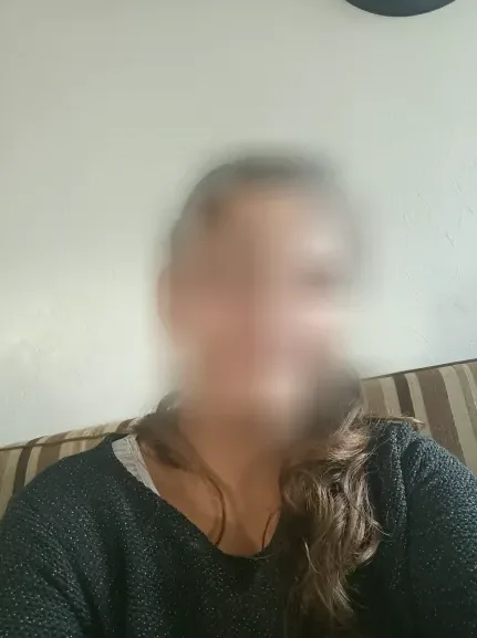 Nadine, 25