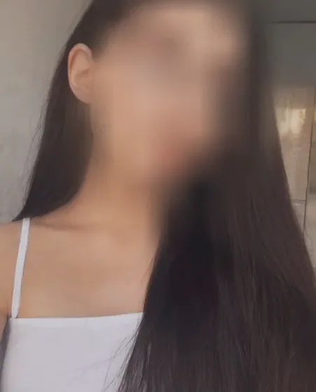 Sabrina, 23
