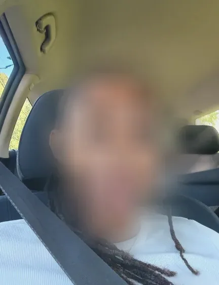 Sandra, 34