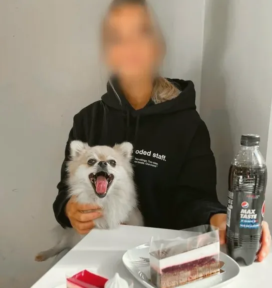 Sandra, 33