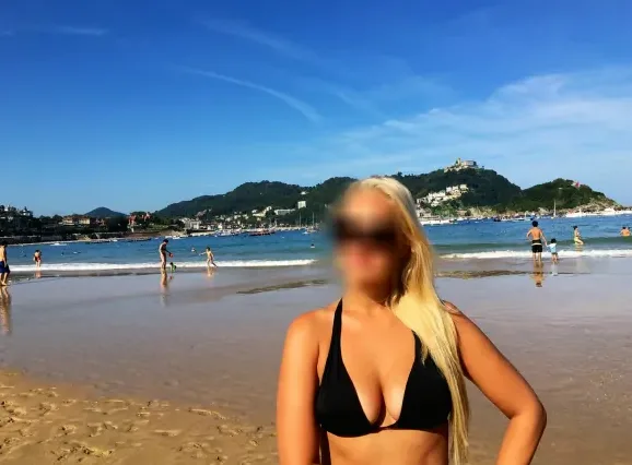 Viktoria, 35